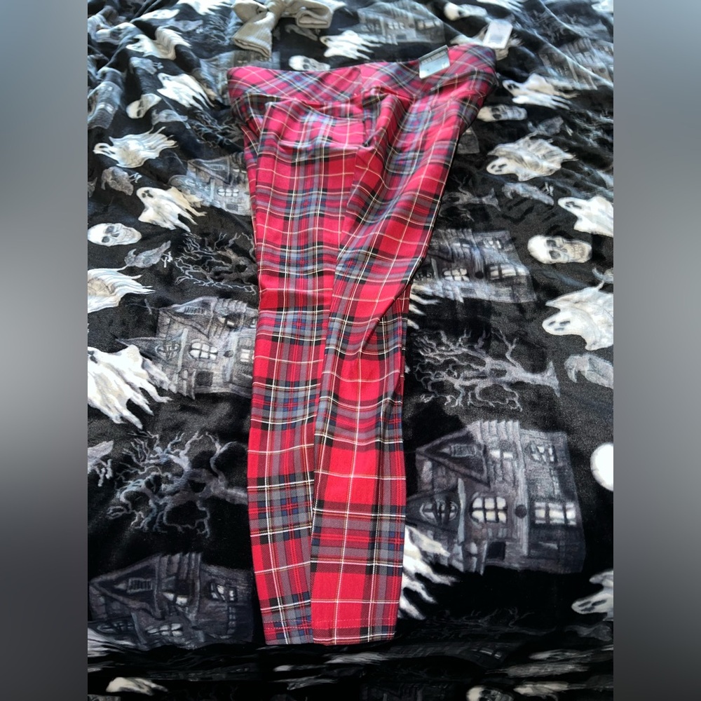 Torrid Ponte Red Plaid Pixie Pants Sz 1R NWT